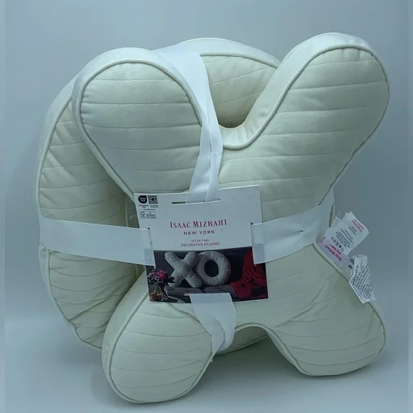 Isaac Mizrahi Valentine s Day XO Pillows Set of 2 Pillows